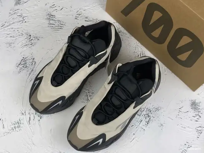 Boost FY3729 MNVN Bone Yeezy 700 Adidas 0502